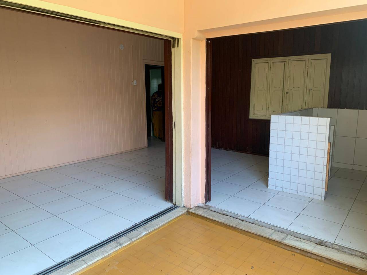 Casa para alugar com 3 quartos, 190m² - Foto 2