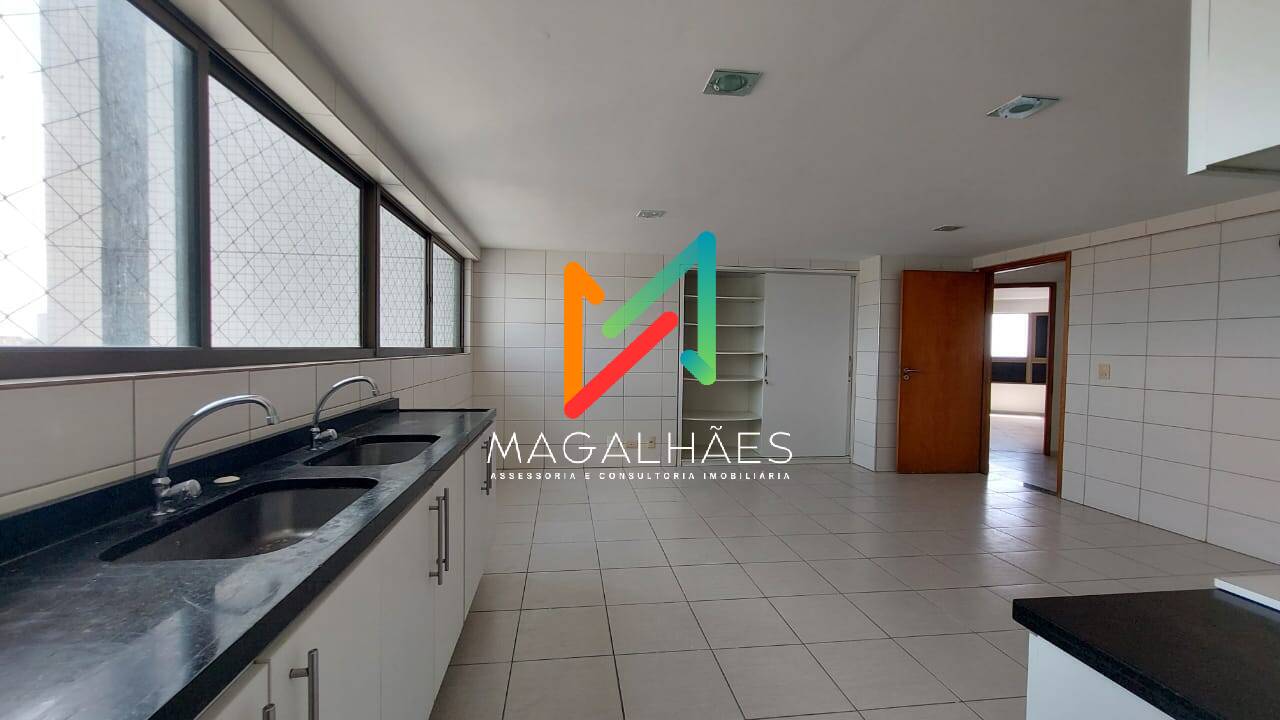 Apartamento à venda com 4 quartos, 247m² - Foto 18