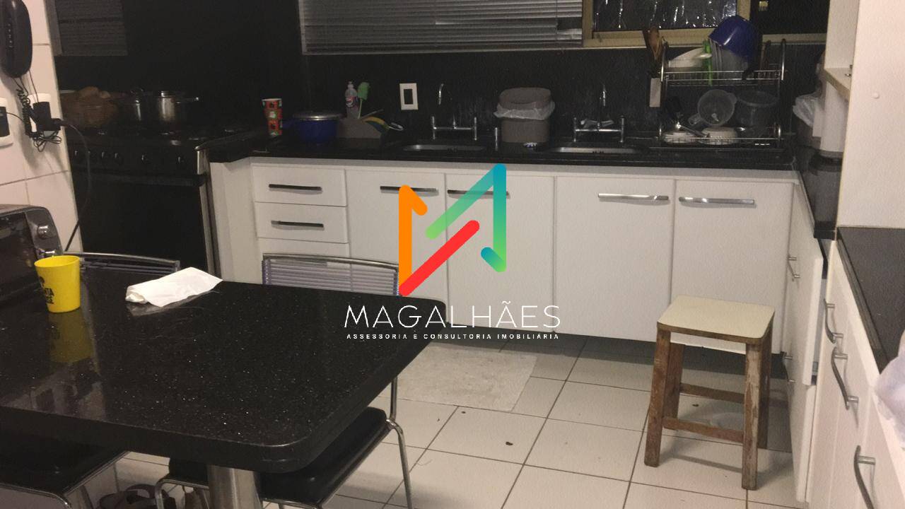 Apartamento à venda com 4 quartos, 180m² - Foto 5